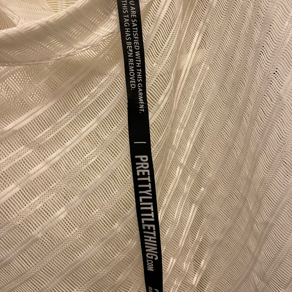 pretty little thing white textured mesh wrap blouse Sz 12 NWT - Picture 2 of 8